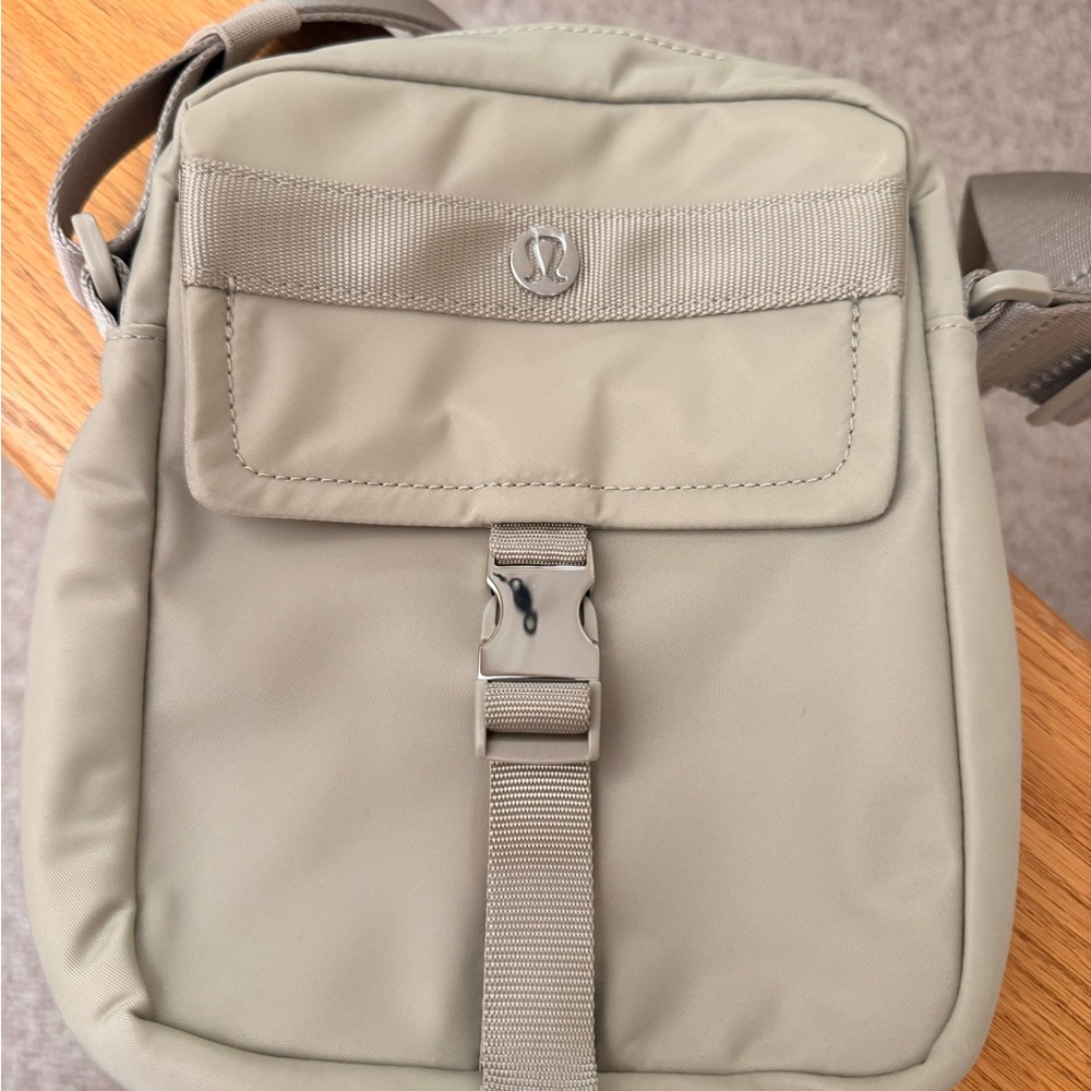lululemon athletica Small Messenger Crossbody Bag in Light Beige